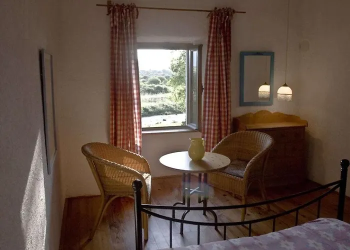 With 1 Bedroom Hébergement de vacances *